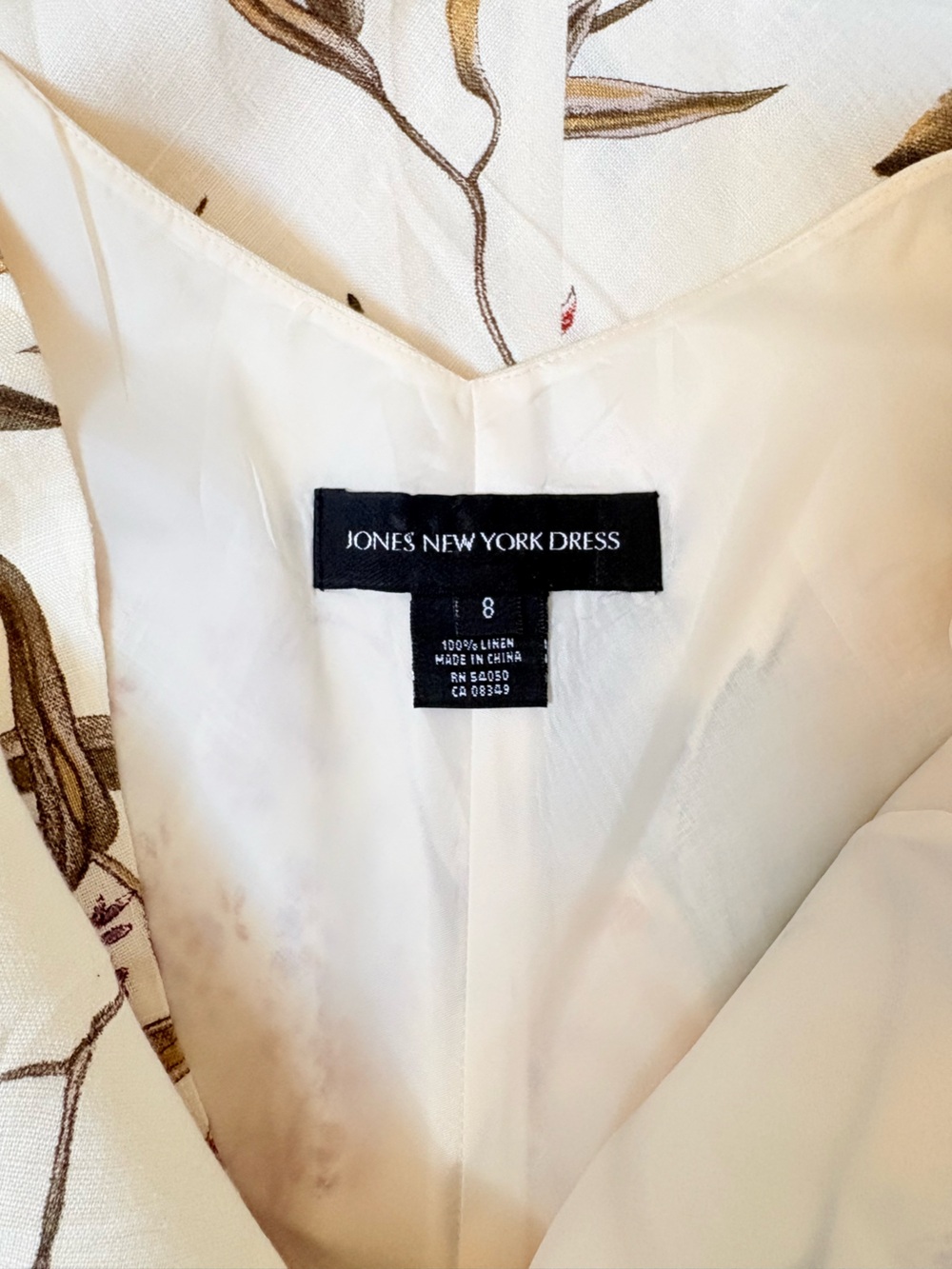 Jones New York Linen V-Neck Maxi Dress in Cream with Floral Accents - Picture 5 of 10